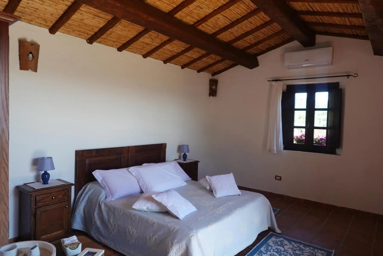 Ferienhaus Stazzu Barecca B&B Cugnana Verde